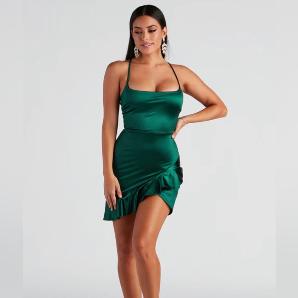 Emerald Green Ruffled Mini Dress size Small
